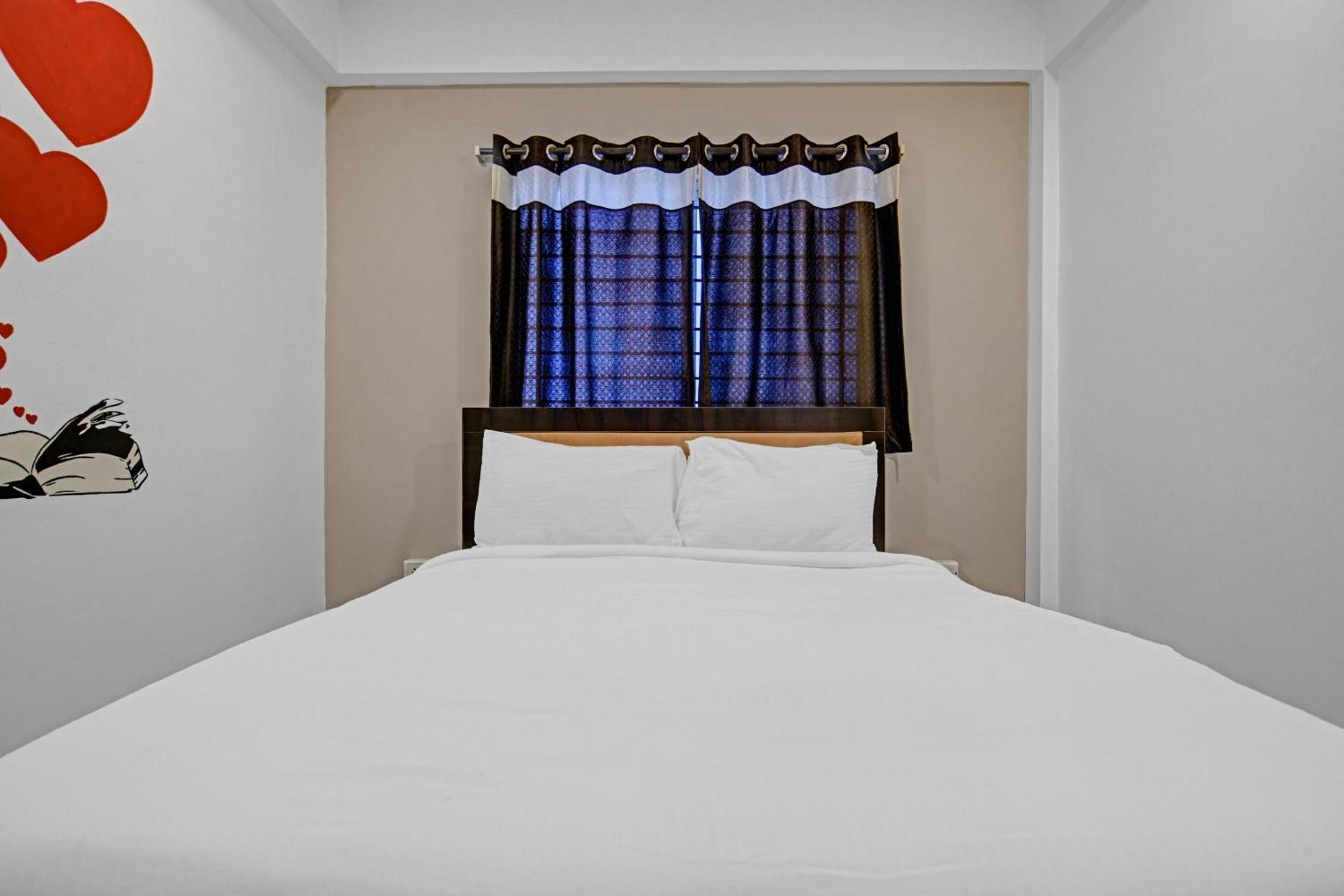 Hotel Collection O The Eternity Near Lig Sqaure à Indore Extérieur photo
