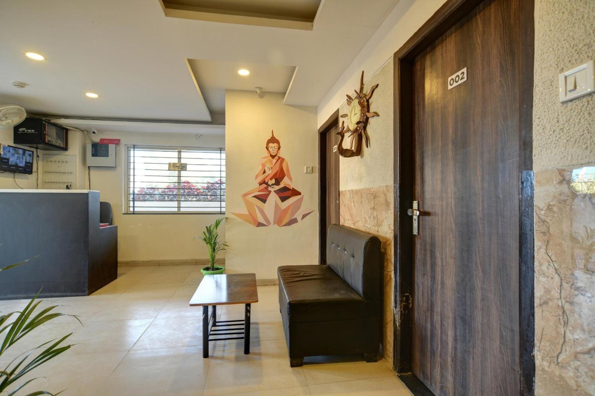 Hotel Collection O The Eternity Near Lig Sqaure à Indore Extérieur photo