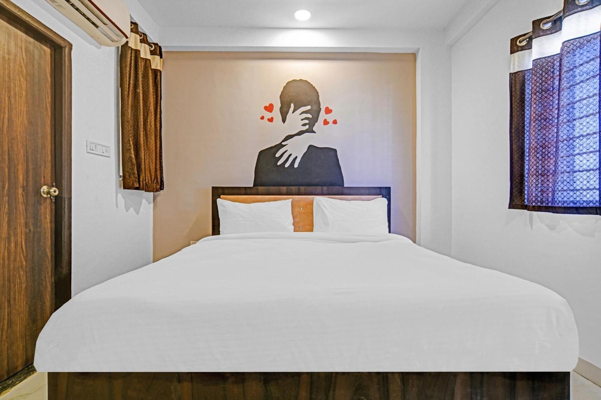 Hotel Collection O The Eternity Near Lig Sqaure à Indore Extérieur photo