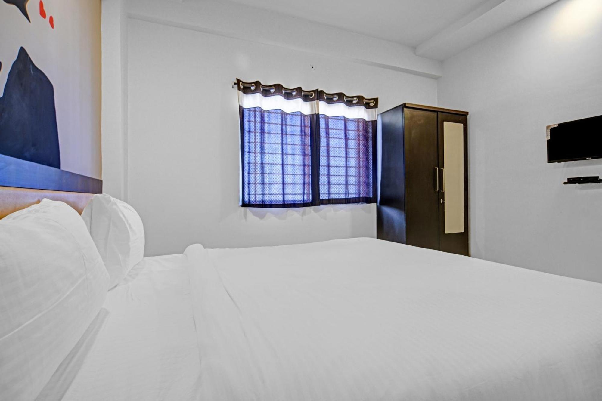 Hotel Collection O The Eternity Near Lig Sqaure à Indore Extérieur photo