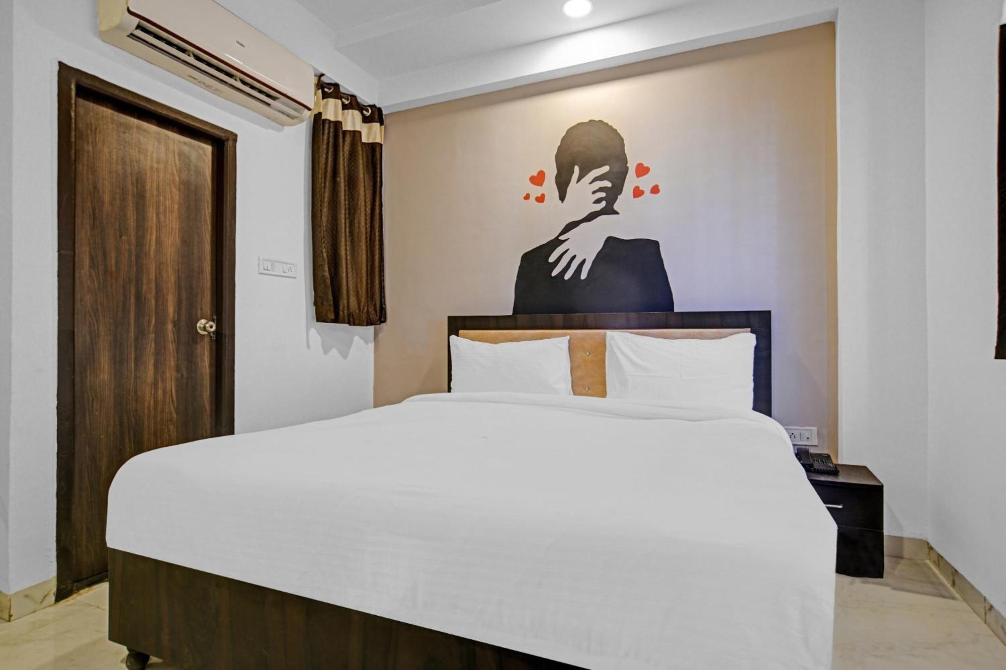 Hotel Collection O The Eternity Near Lig Sqaure à Indore Extérieur photo