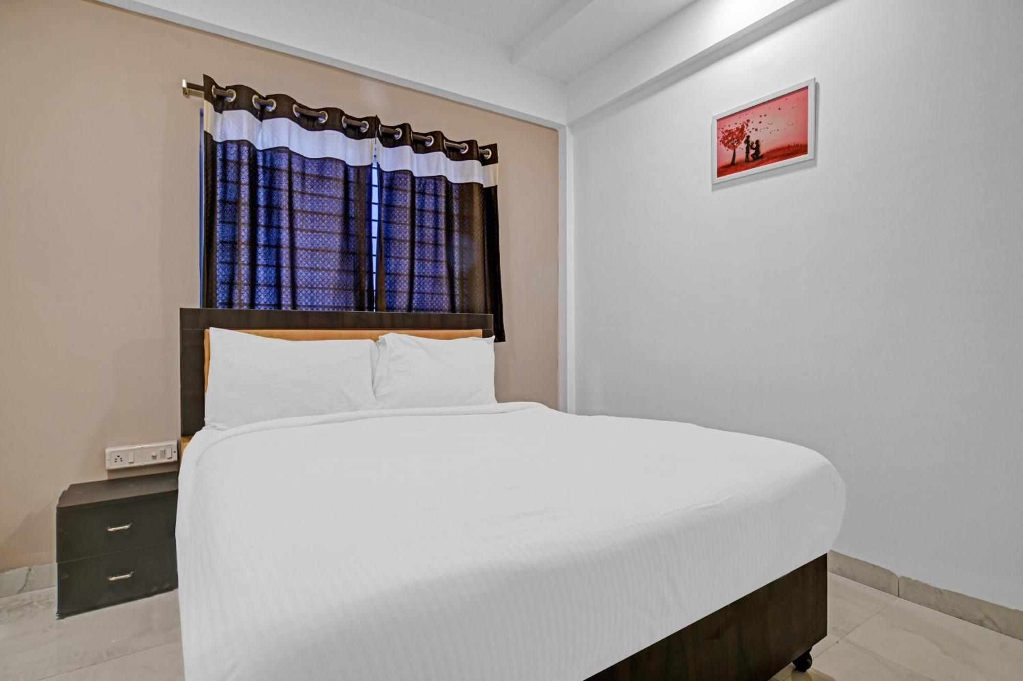 Hotel Collection O The Eternity Near Lig Sqaure à Indore Extérieur photo